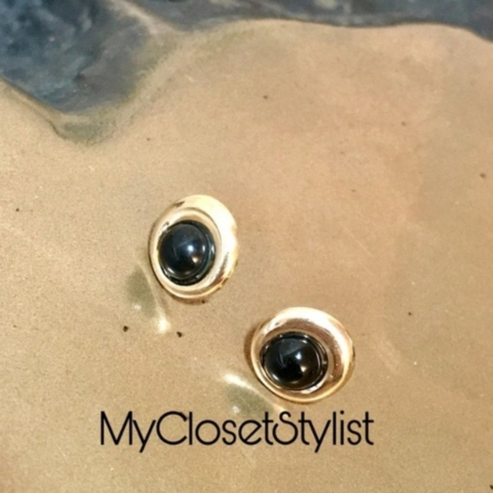 14K YELLOW GOLD Classic Stud Onyx Earrings circle
